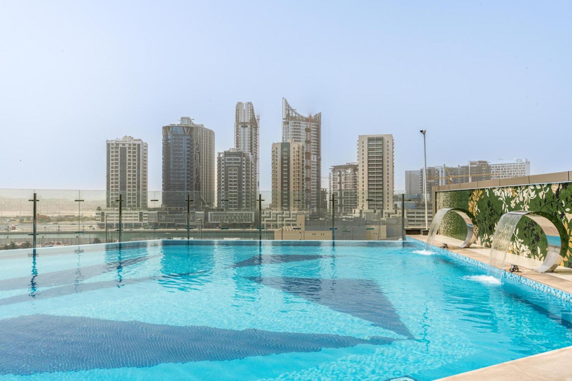 Apartment Modern Downtown Studio, Burj View From Pool *